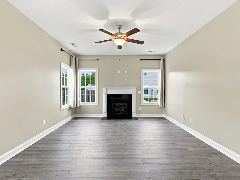 109 Rosegarten Ct — Photo 32