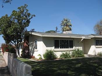 2nd image of 9666 Boxwood Ave