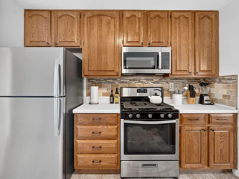 615 Loyola Dr — Photo 19