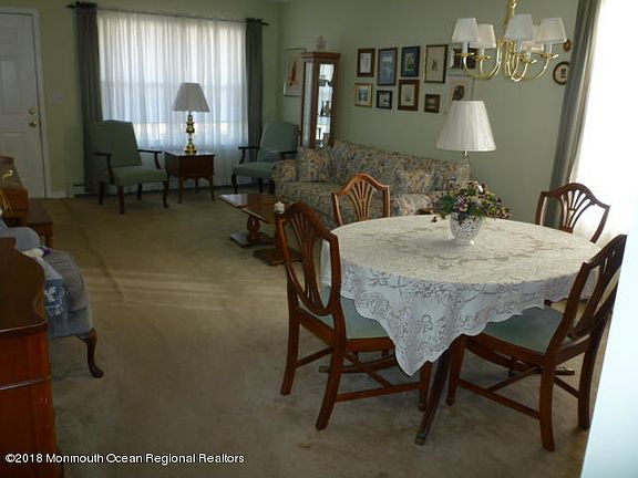 3rd image of 1456 Petunia Way S