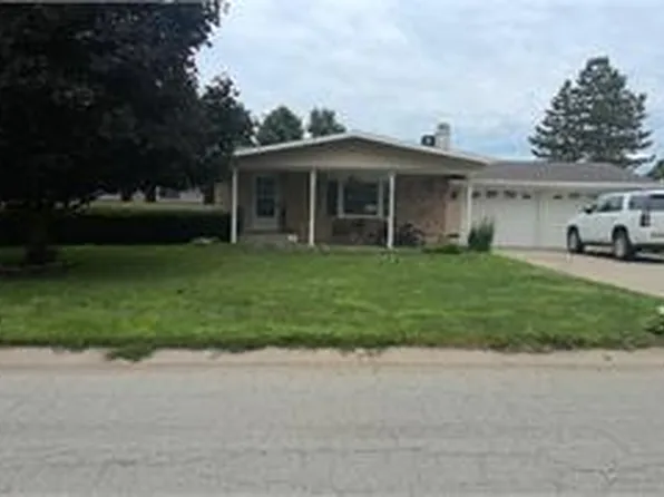106 Fischer Dr, Woodbine, IA 51579