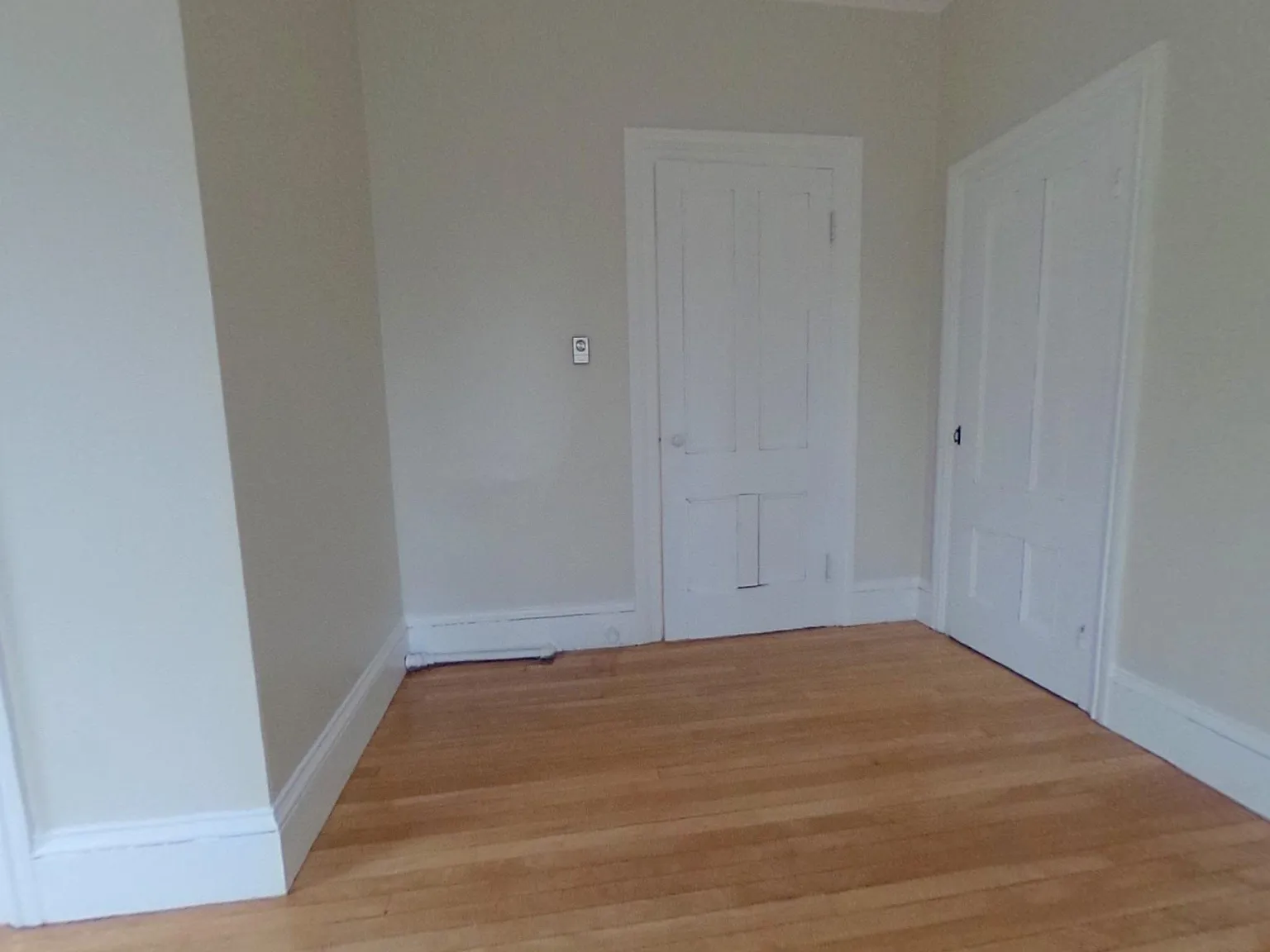 4 bed, $5,000 — Photo 4