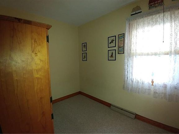 4th image of 29 8th Ave