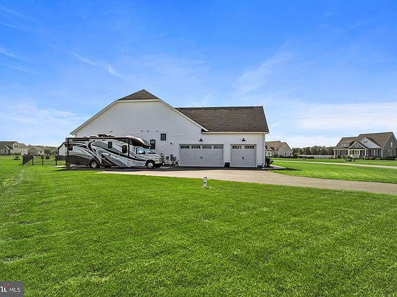 3rd image of 26464 Kingston Ct