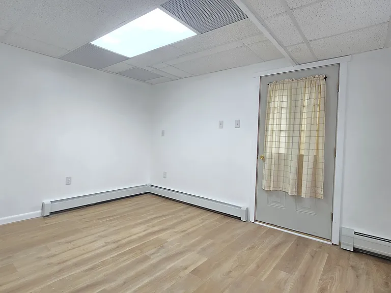 706 Lechauwecki Ave — Photo 12