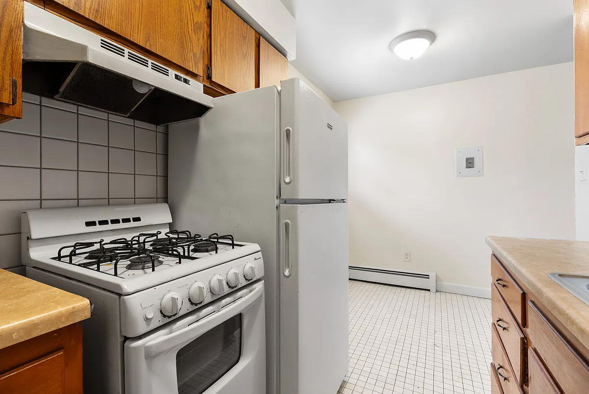 Building Photo - 5497 Aspen Ave #5497