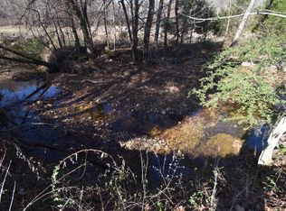 2061 Deer Creek Rd, Linden, TN 37096