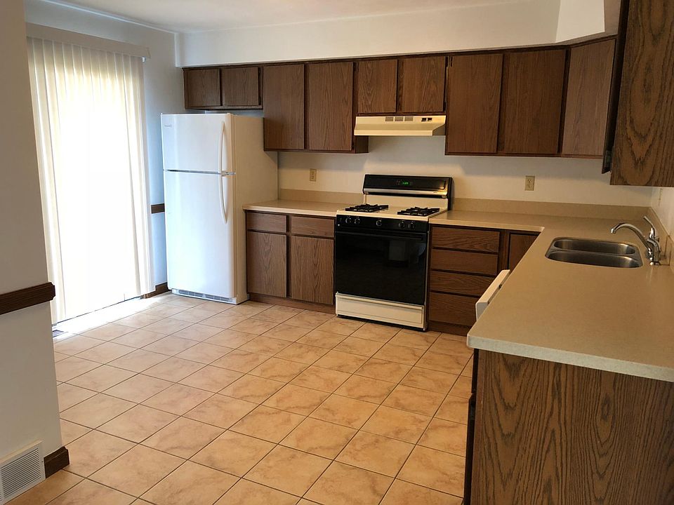 1st image of 3846 Canterbury Dr