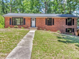 4 Barnes Rd, Asheville, NC 28803
