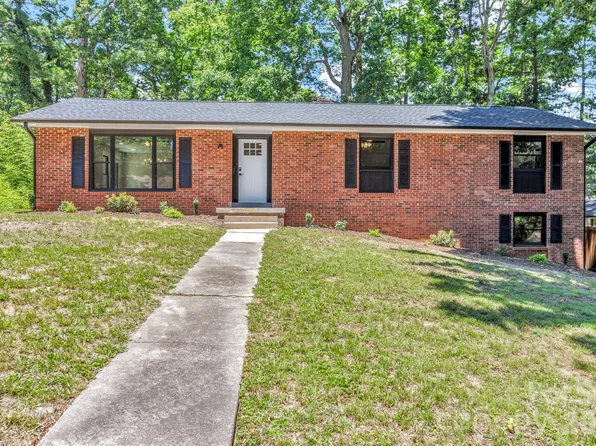 4 Barnes Rd, Asheville, NC 28803