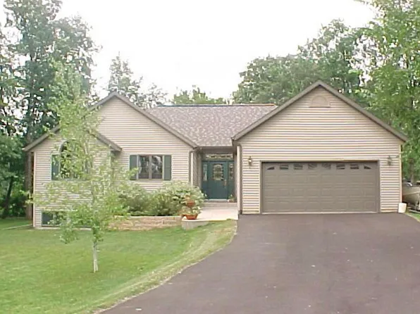2606 Scenic View Rd, Decorah, IA 52101