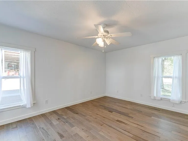12802 County Line Rd — Photo 15