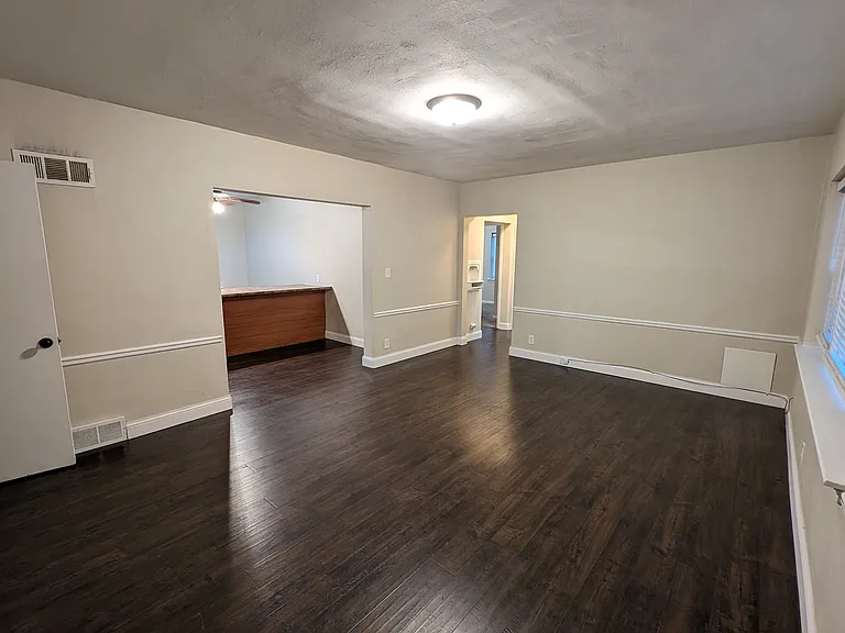 7114 Vernon Ave #7114 — Photo 3