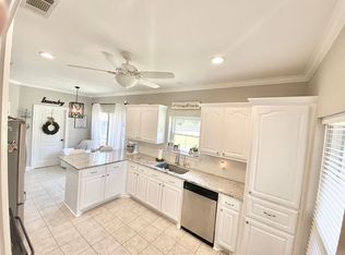 9042 Sarah St, Denham Springs, LA 70706