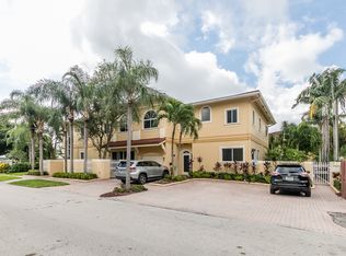 1740 NE 9th St, Fort Lauderdale, FL 33304