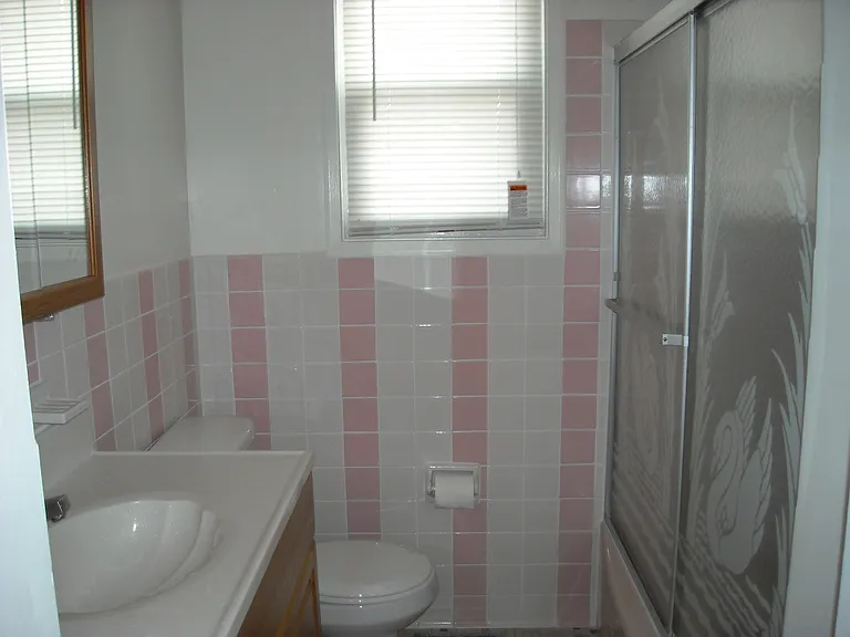 349 Cokeland S — Photo 4
