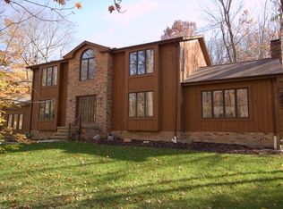 7445 Hermitage Rd, Painesville, OH 44077