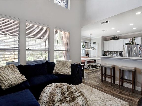 5th image of 21 Green Terrace Cv