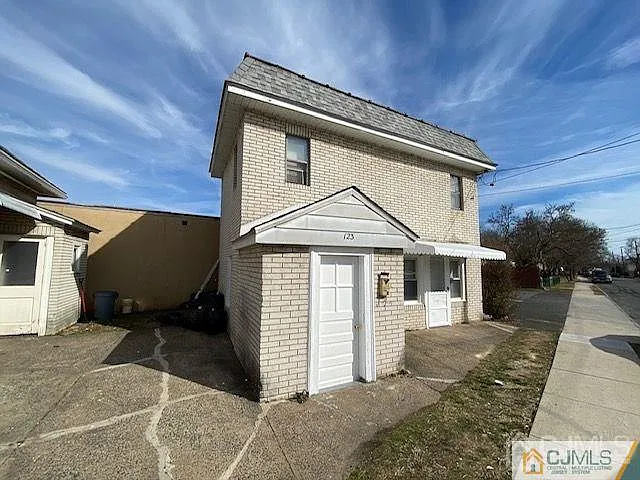 123 Kossuth St — Photo 15