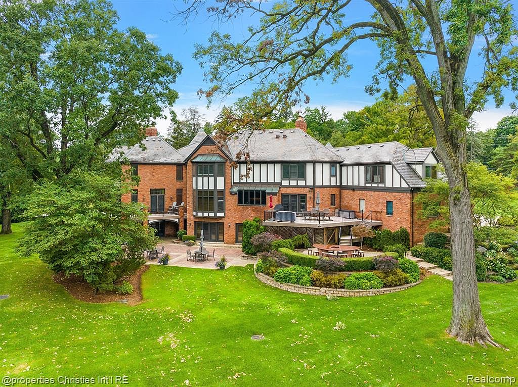 1350 Orchard Ridge Rd, Bloomfield Hills, MI 48304 | MLS #20240051240 ...