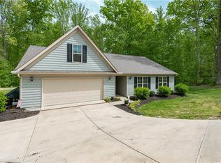 1709 Riverstone Dr, Lincolnton, NC 28092