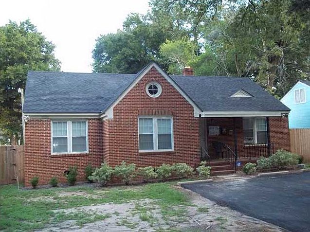 2nd image of 1007 1st Ave