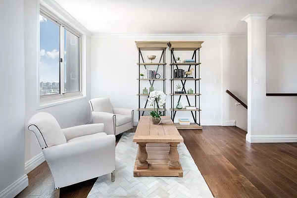 Sold by Compass | media 25