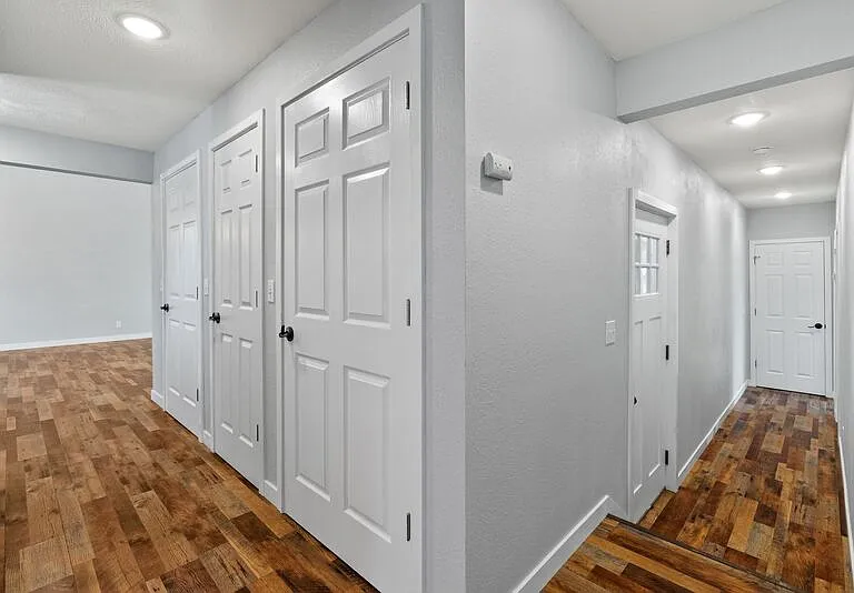 900 Westwood Dr — Photo 11
