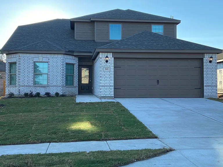 312 Golden Sands Ln — Photo 1