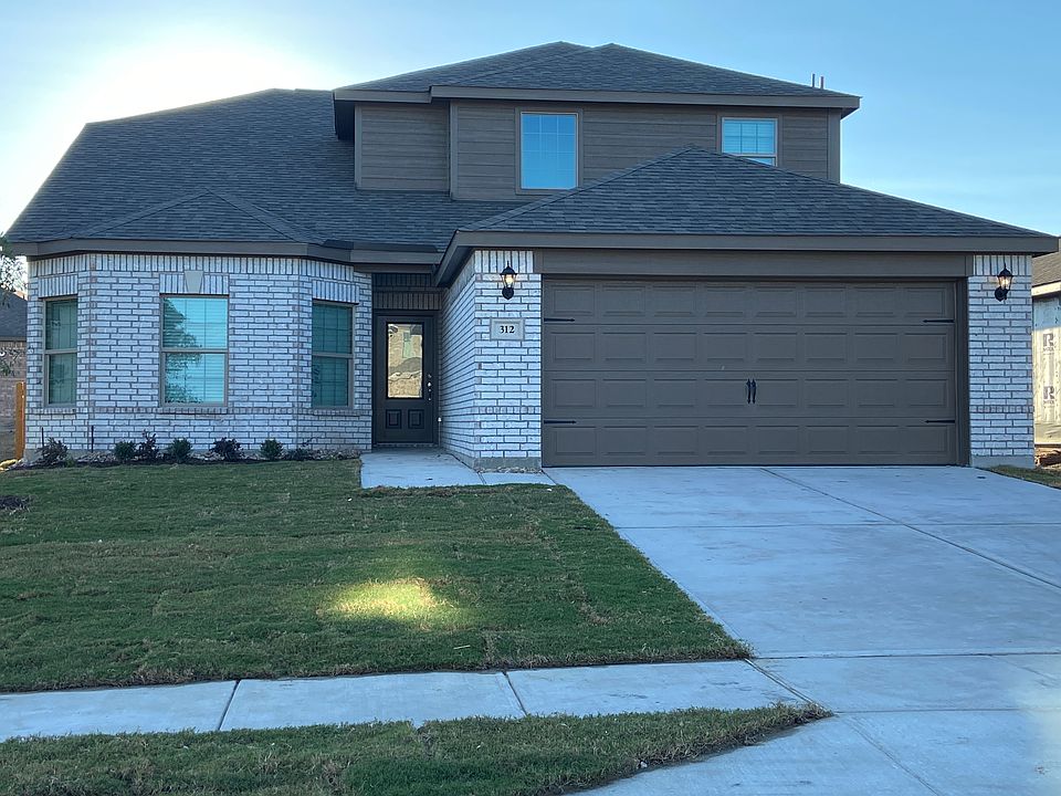 1st image of 312 Golden Sands Ln