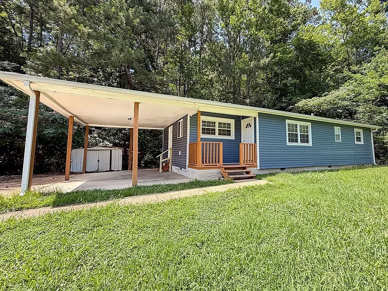 1635 Dogwood Dr — Photo 4