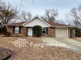 107 Jardin Ct, Raeford, NC 28376