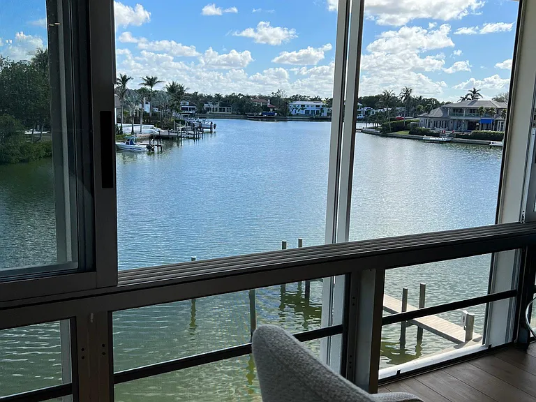 1910 Gulf Shore Blvd N #312 — Photo 9