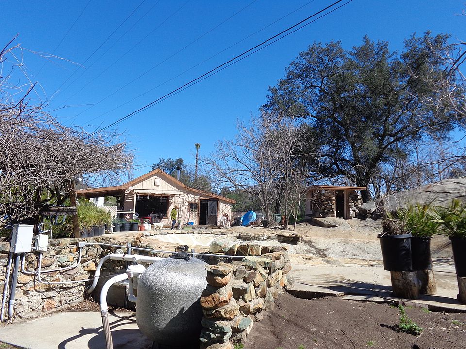 2nd image of 18846 Paradise Mountain Rd