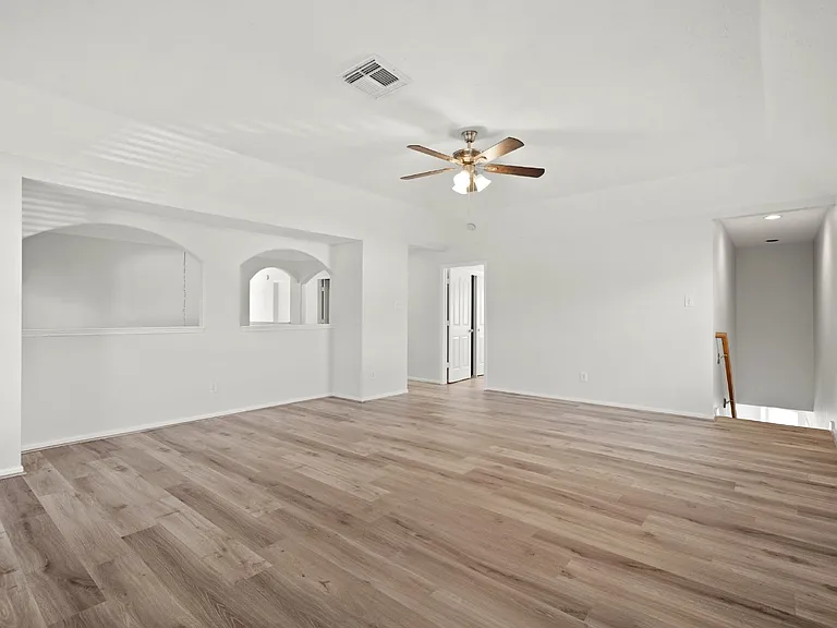 308 Meadow Trail Ct — Photo 4