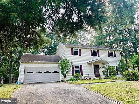 2nd image of 35 Johnston Cir