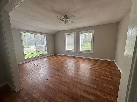 2nd image of 1501 N Travis St #1