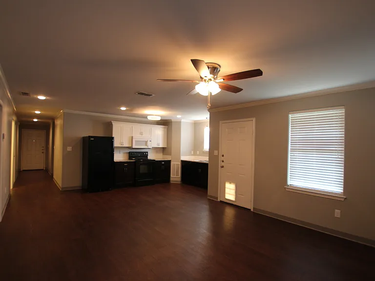 Westminster Duplexes — Photo 4
