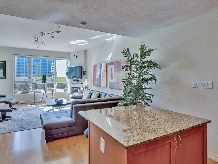 1240 India St #1003 — Photo 14