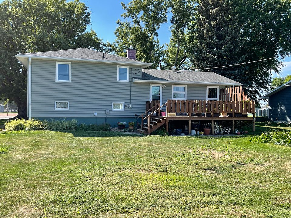 1016 4th Ave E, Mobridge, SD 57601 Zillow
