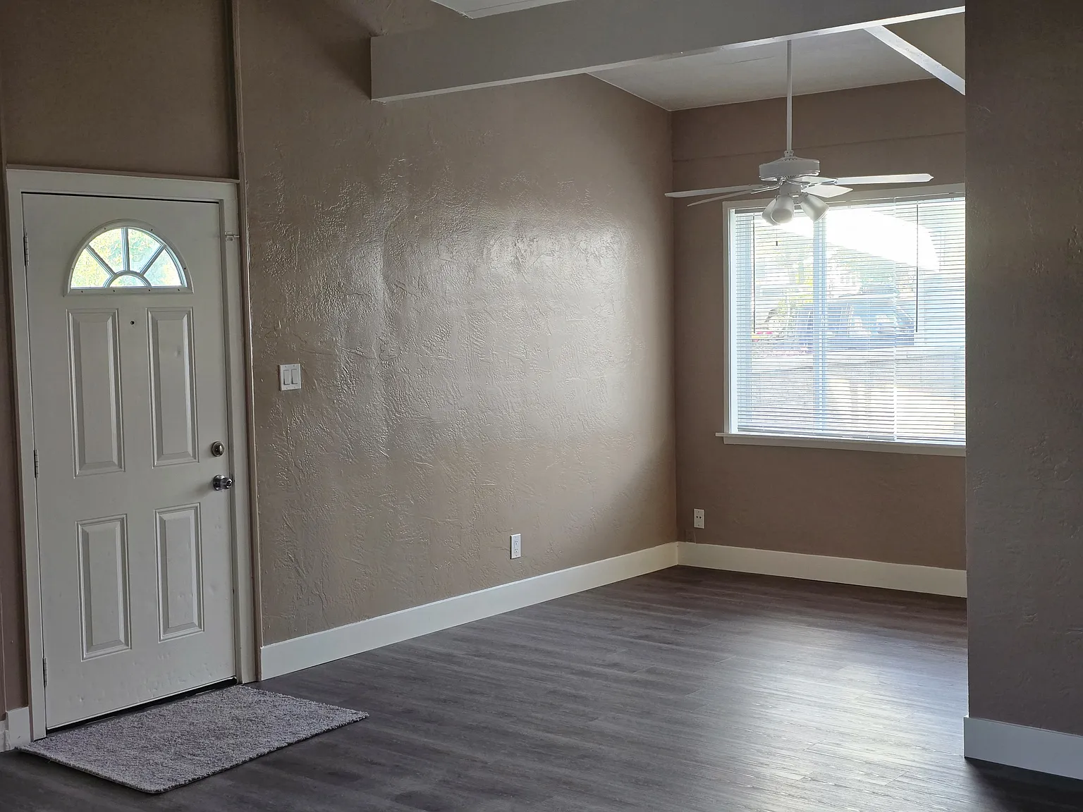 12001 Green Mountain St — Photo 2