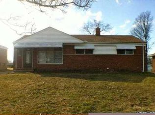 3910 W 212th St, Fairview Park, OH