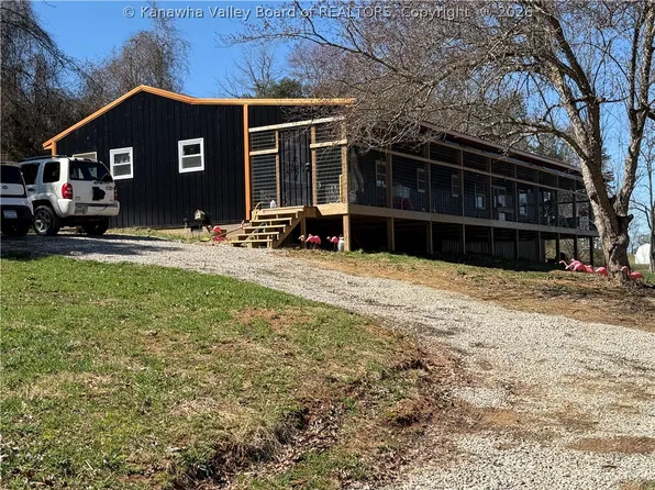 356 Cherry Ln, Pt Pleasant, WV 25550