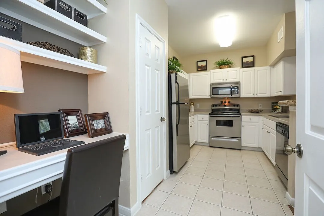 Enclave At Woodbridge — Photo 4