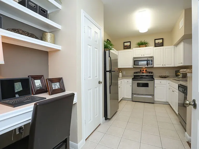 Enclave At Woodbridge — Photo 4