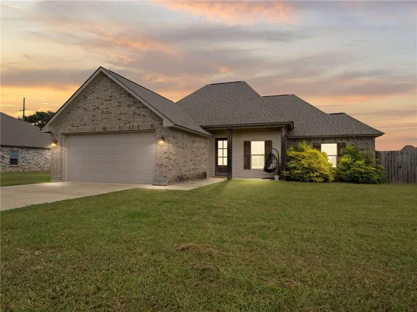 302 Harvest Pl, Natchitoches, LA 71457