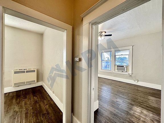 5th image of 121 E Lockeford St APT 3