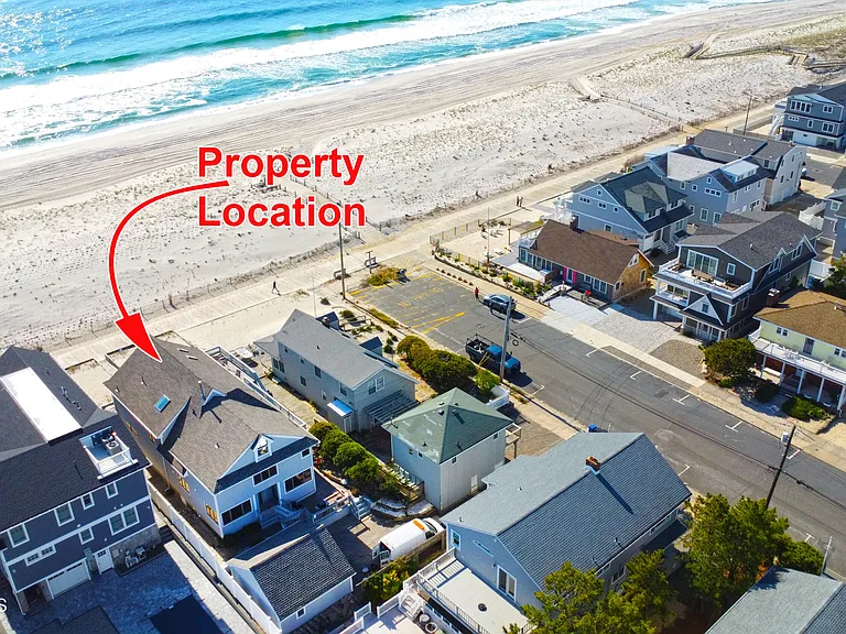 304 Oceanfront — Photo 3