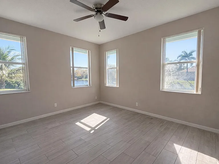 1168 Hatteras Cir — Photo 21