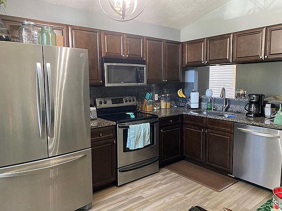 2nd image of 765 Heather Glen Cir